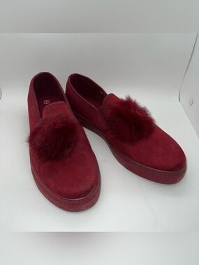 Ositos Women's Burgundy Slip On Pom Pom Sneakers Loafers Size 7 New